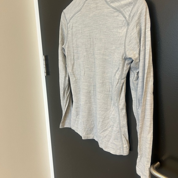 Icebreaker M merino base layer Gray V-Neck Long Sleeve Top - Picture 6 of 11